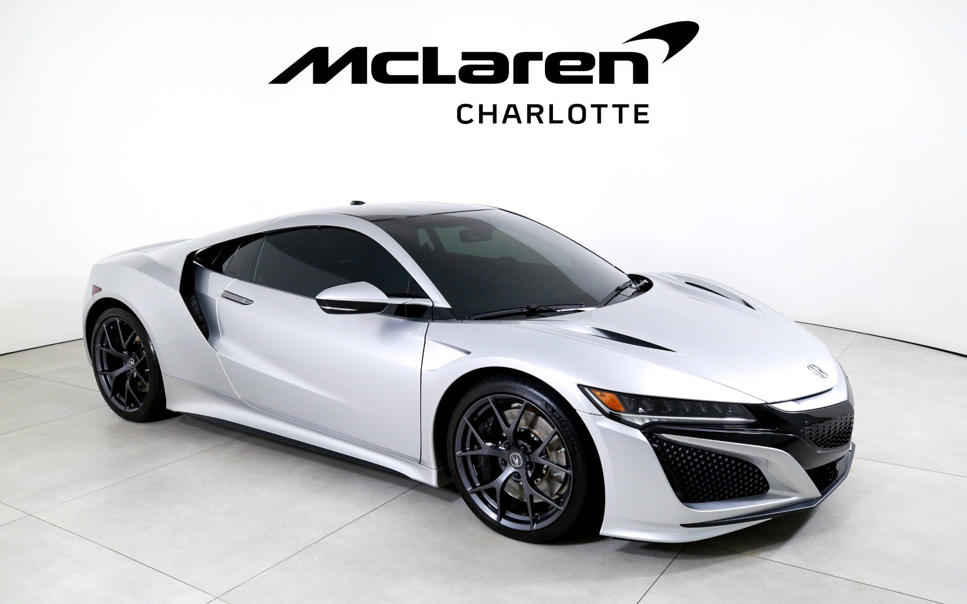 Used 2017 Acura NSX AWD/4WD image 2