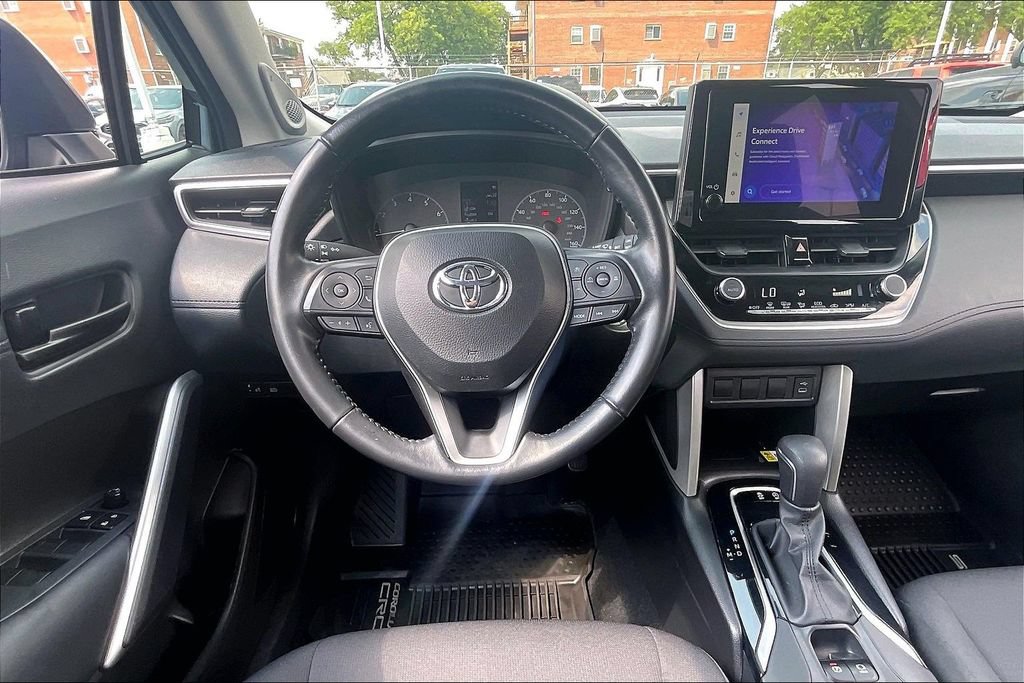 Used 2023 Toyota Corolla Cross LE w/ Moonroof Package AWD/4WD image 4