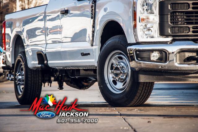 New 2025 Ford F250 XL image 2