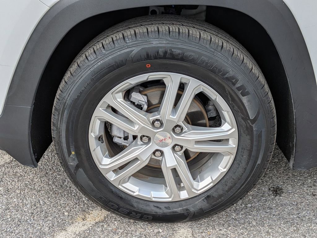 Used 2024 GMC Terrain SLE FWD image 11