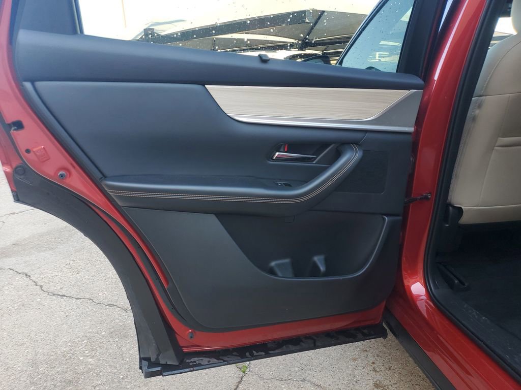 Used 2025 MAZDA CX-90 Plug-In Hybrid w/Premium Sport image 8