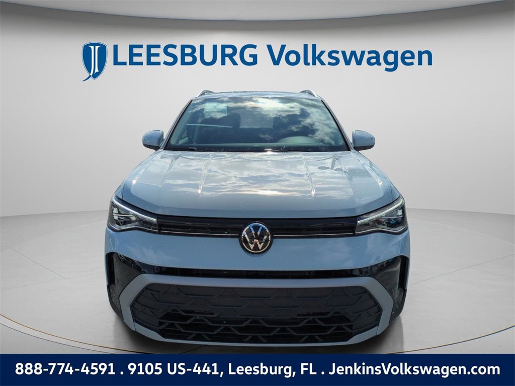 New 2026 Volkswagen Taos SE image 15