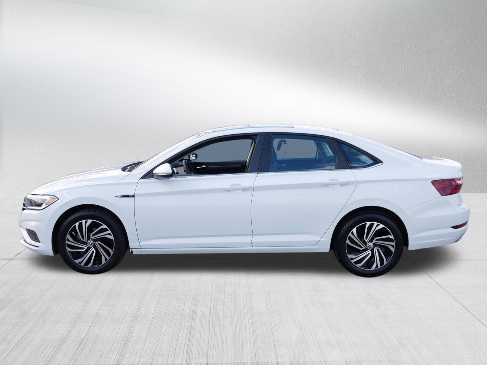 Used 2021 Volkswagen Jetta SEL Premium FWD image 4