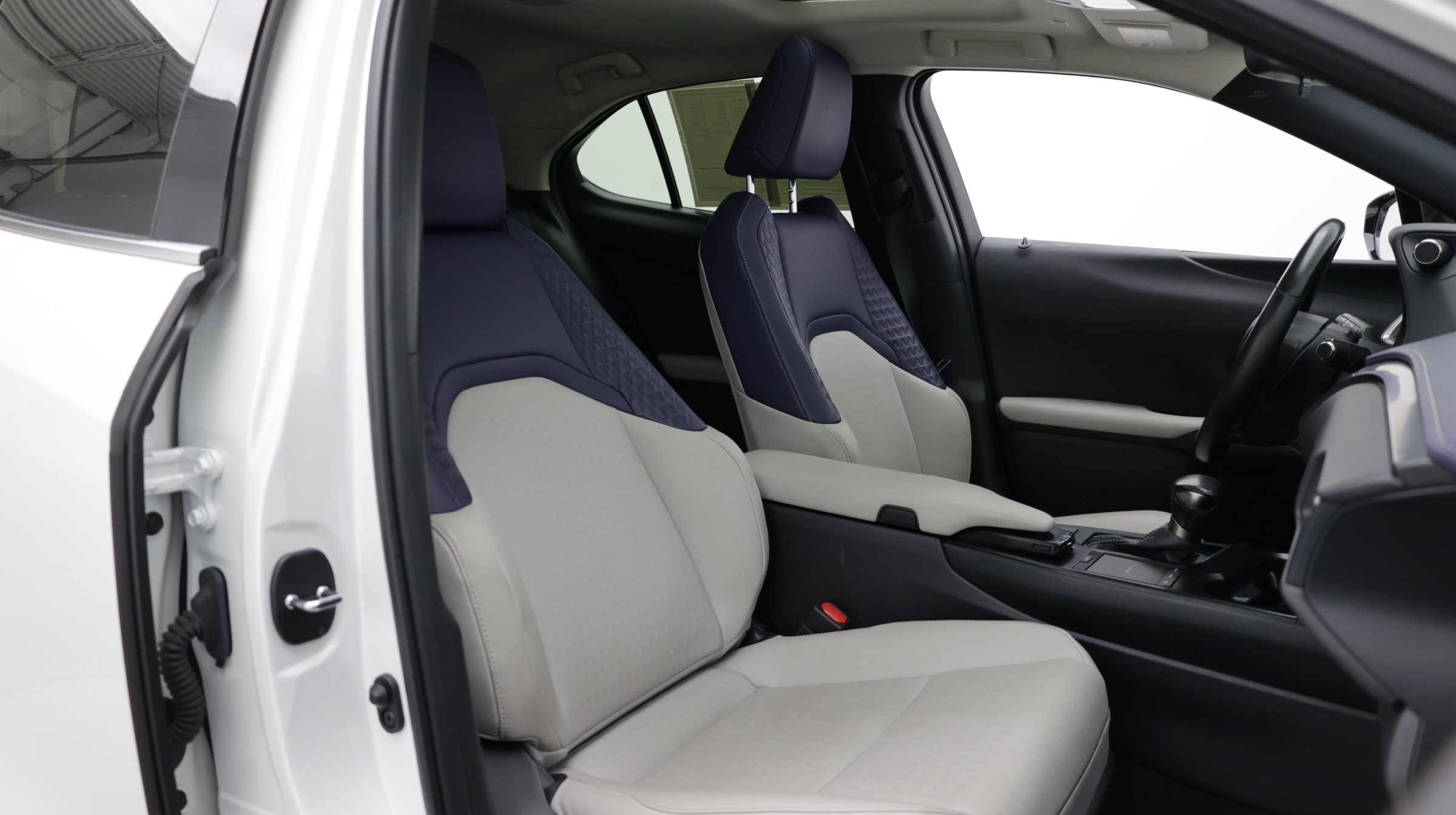 Used 2022 Lexus UX 200 w/ Accessory Package (Z1) FWD image 45
