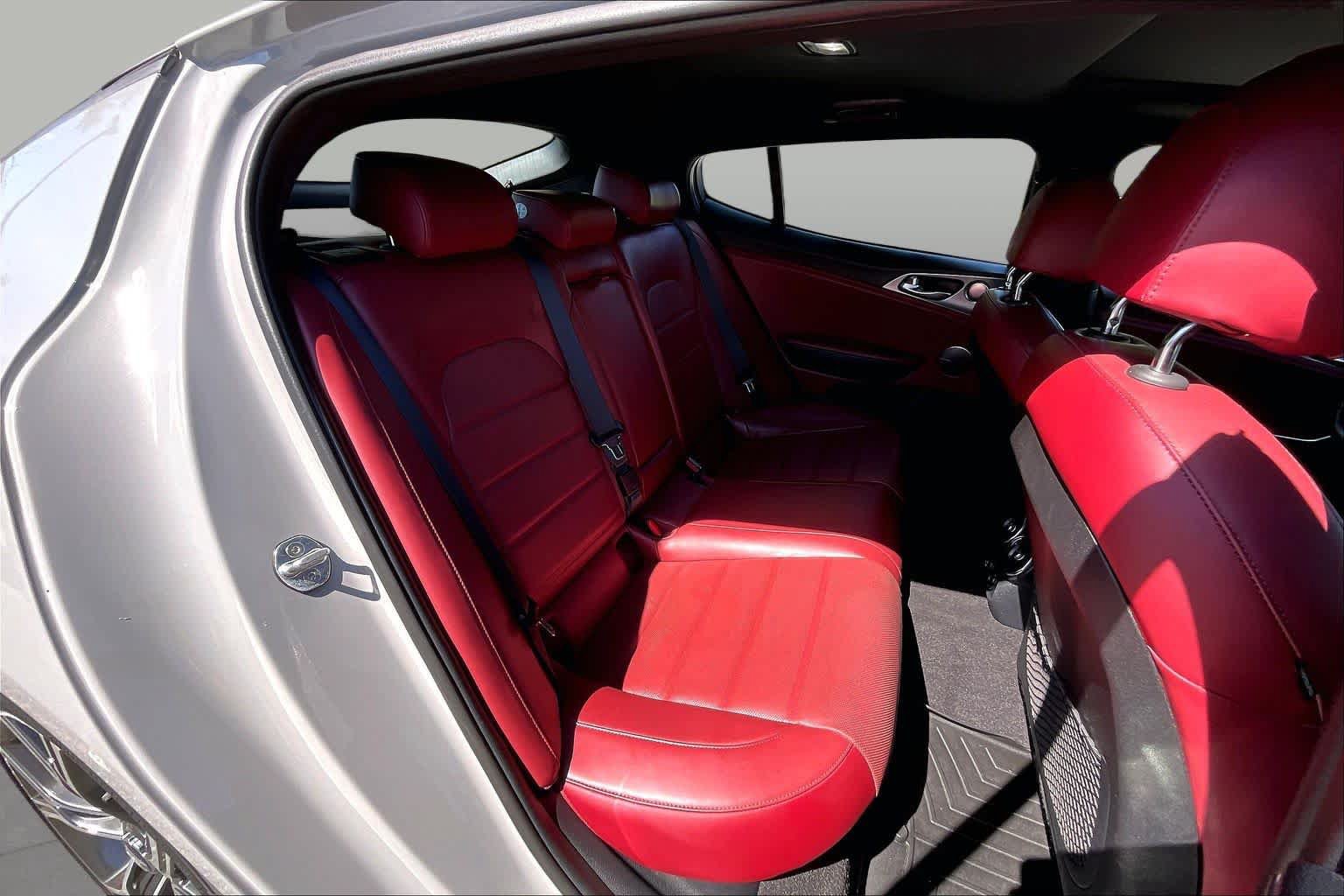 Used 2018 Kia Stinger GT2 AWD/4WD image 19