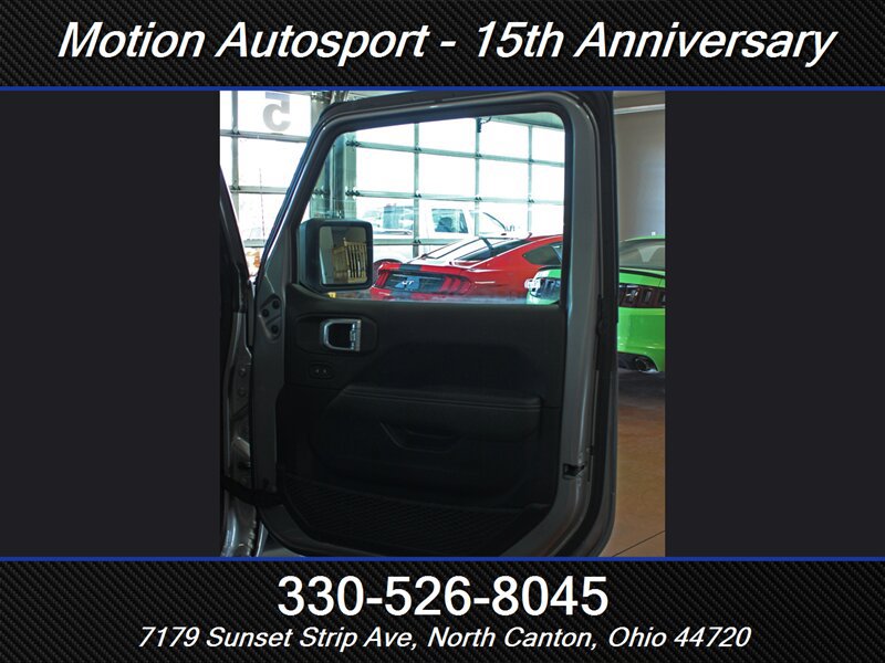 Used 2021 Jeep Wrangler Unlimited Sahara w/ LED Lighting Group AWD/4WD image 39