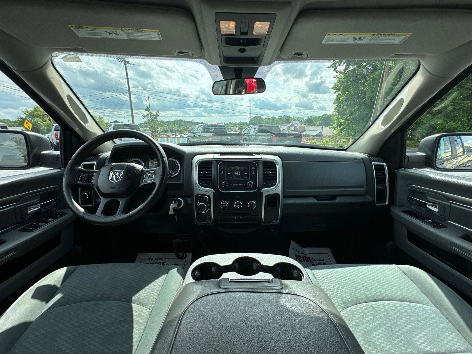 Used 2017 RAM 1500 Classic SLT AWD/4WD image 14