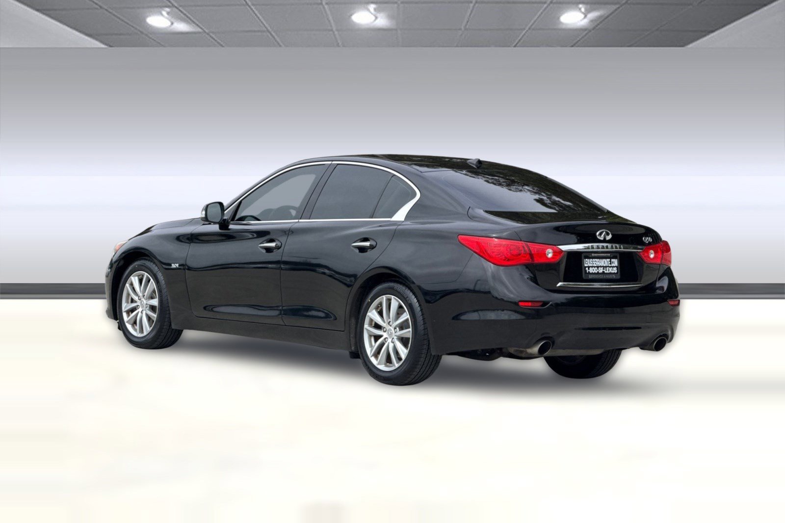 Used 2016 INFINITI Q50 3.0t Premium RWD image 3
