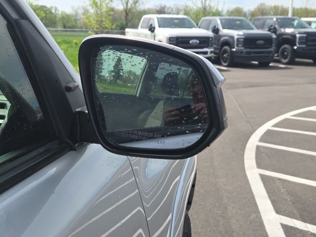 Used 2021 Toyota 4Runner SR5 AWD/4WD image 6