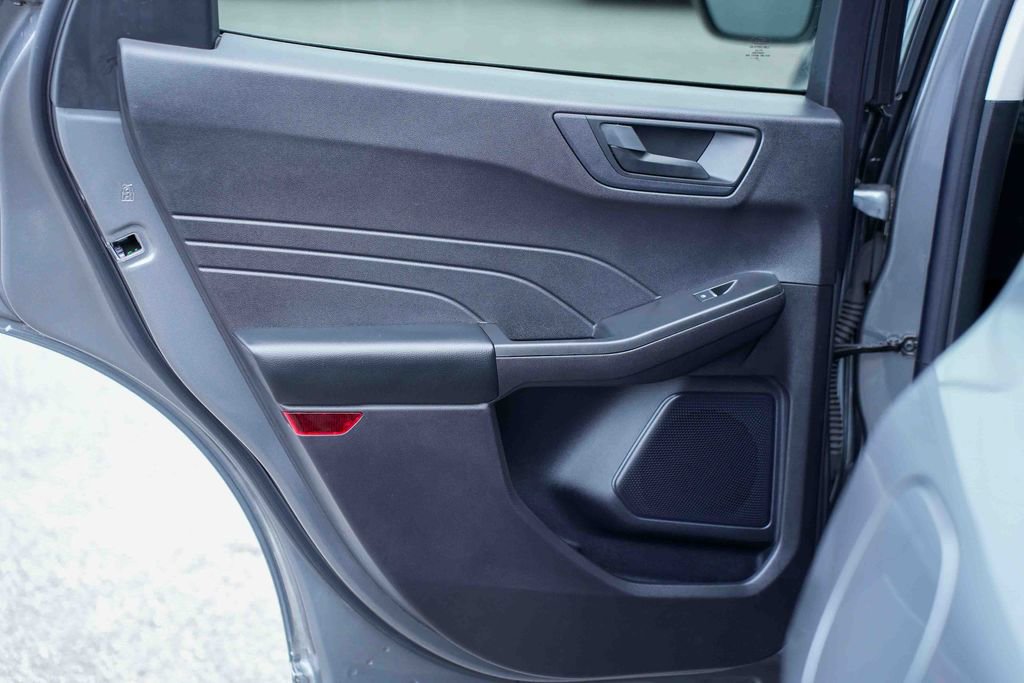 Certified 2022 Ford Escape SE w/ SE Sport Appearance Package image 16