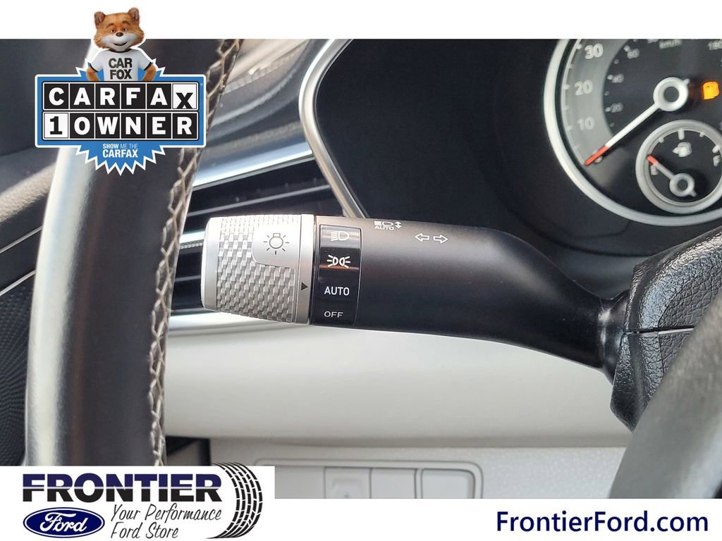 Used 2024 Genesis G70 2.5T image 21