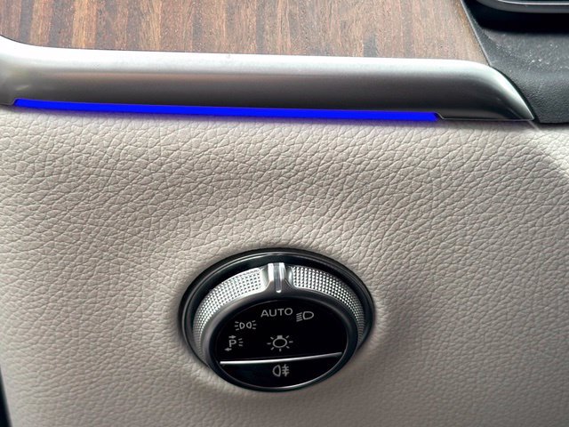 Used 2023 Mercedes-Benz GLC 300 4MATIC image 24