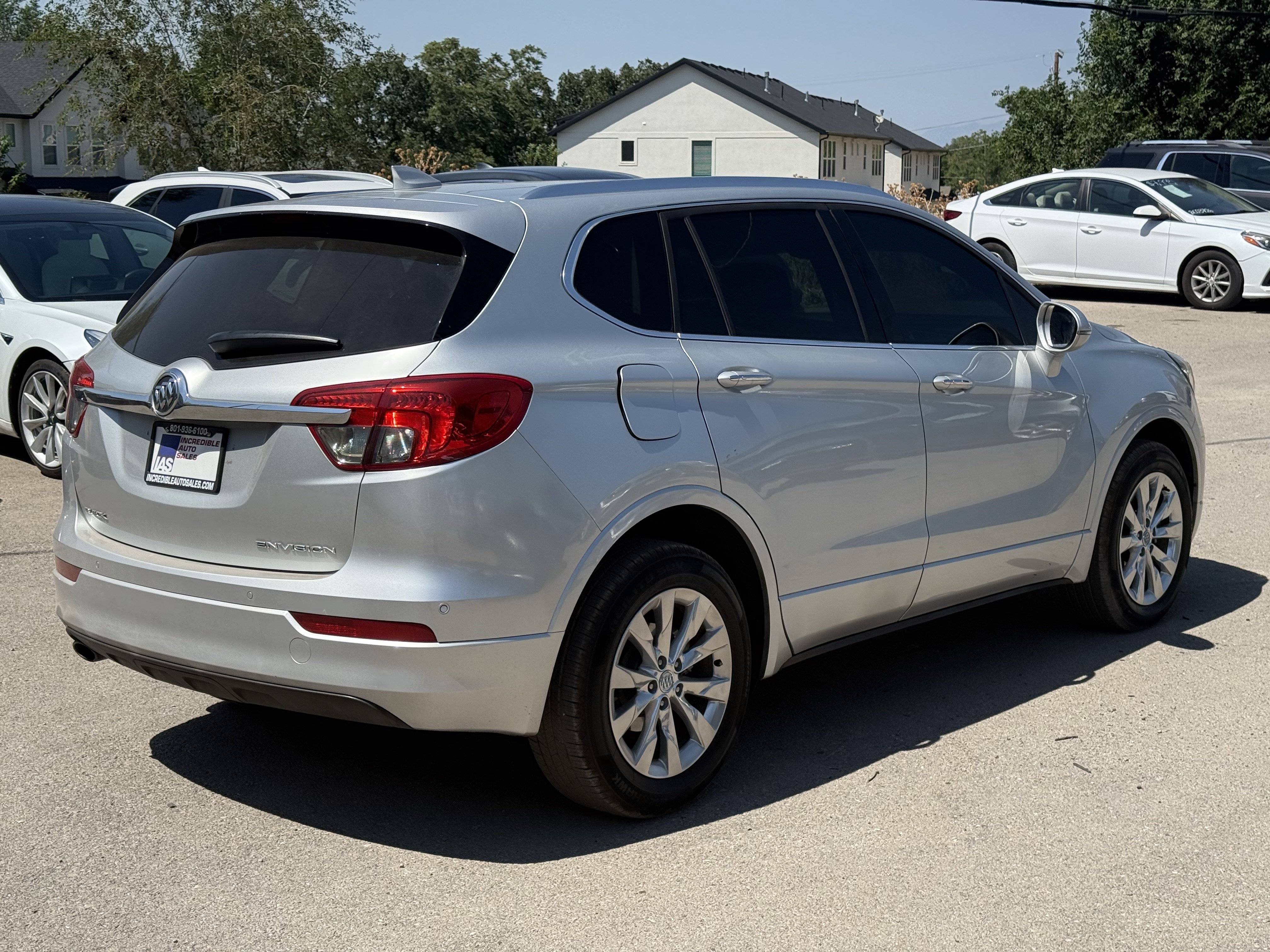 Used 2017 Buick Envision Essence FWD image 4