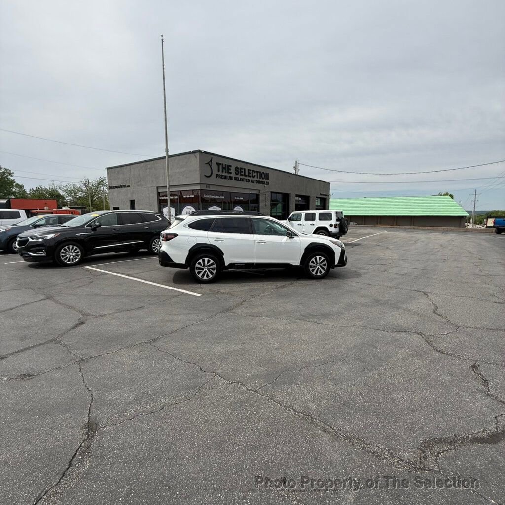 Used 2023 Subaru Outback Premium AWD/4WD image 19