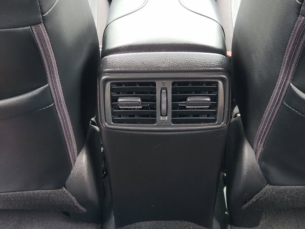 Used 2018 Nissan Rogue SL FWD image 23