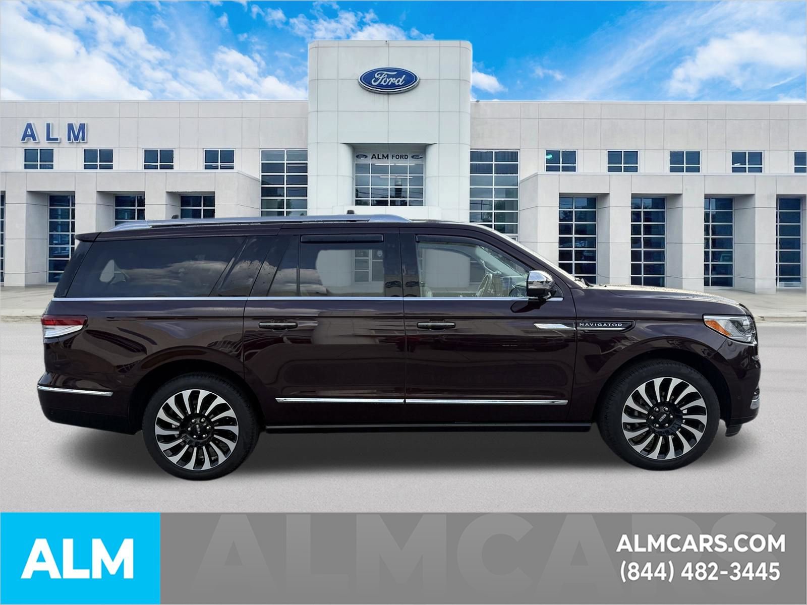 Used 2024 Lincoln Navigator L Black Label AWD/4WD image 5