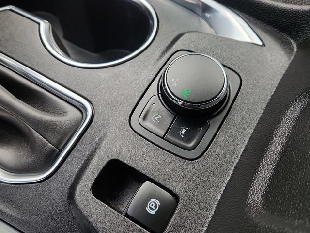 Used 2023 Chevrolet Traverse LT FWD image 47