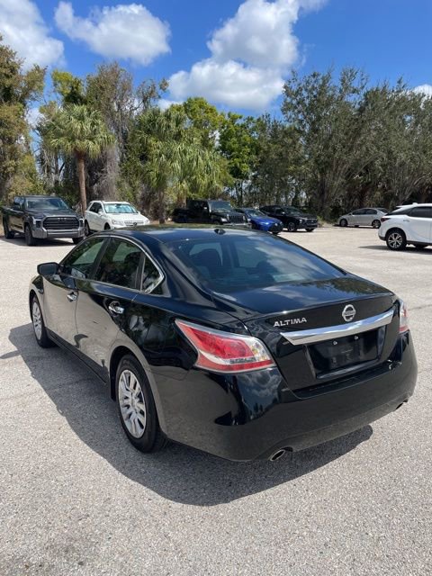 Used 2015 Nissan Altima 2.5 S w/ Power Driver Seat Package image 2