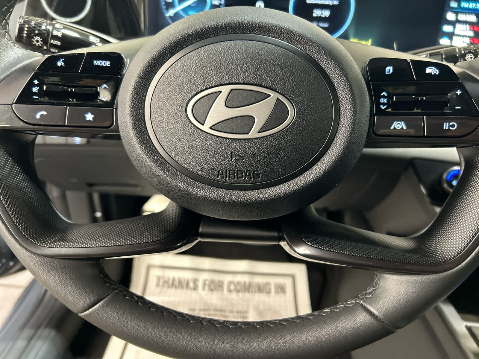 Used 2026 Hyundai Elantra SEL FWD image 23