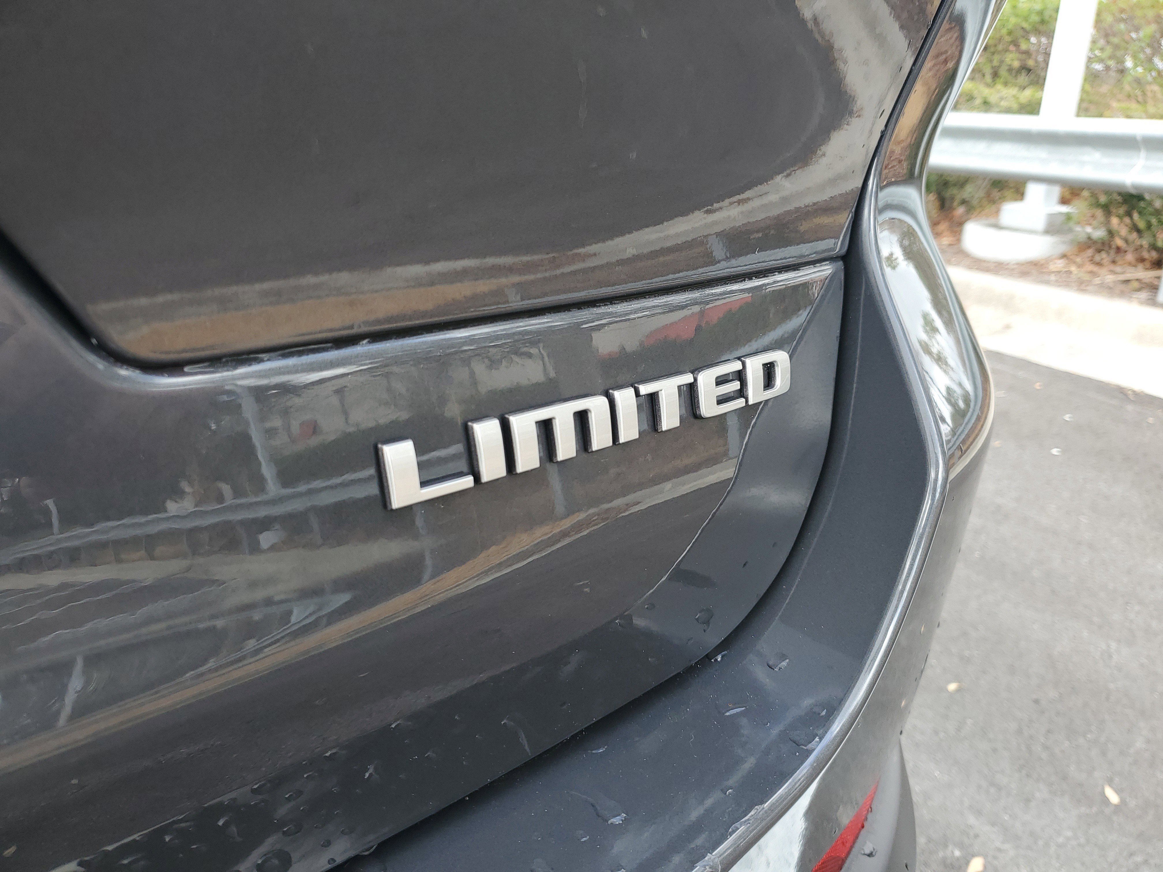 Used 2025 Jeep Grand Cherokee L Limited image 6