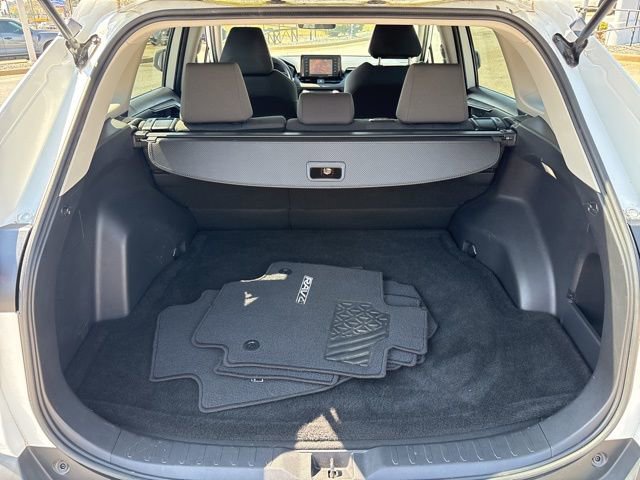 Used 2022 Toyota RAV4 XLE image 28