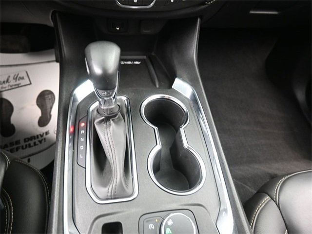 Used 2023 Chevrolet Traverse LT image 11