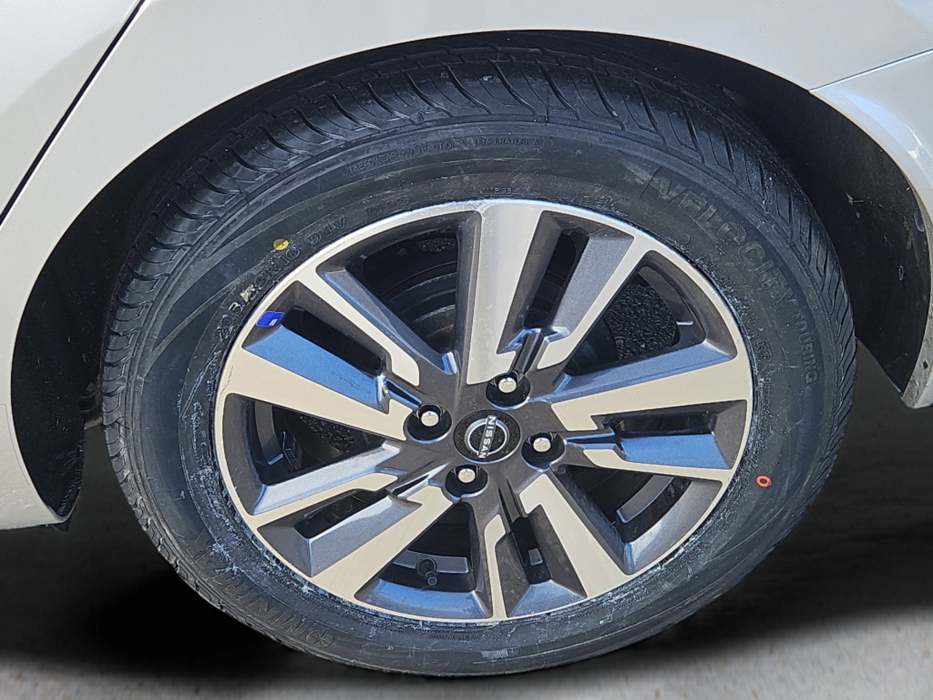 Used 2023 Nissan Versa SV image 20