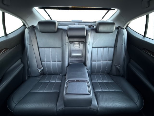 Used 2018 Lexus ES 350 w/ Luxury Package w/Wood Trim FWD image 16