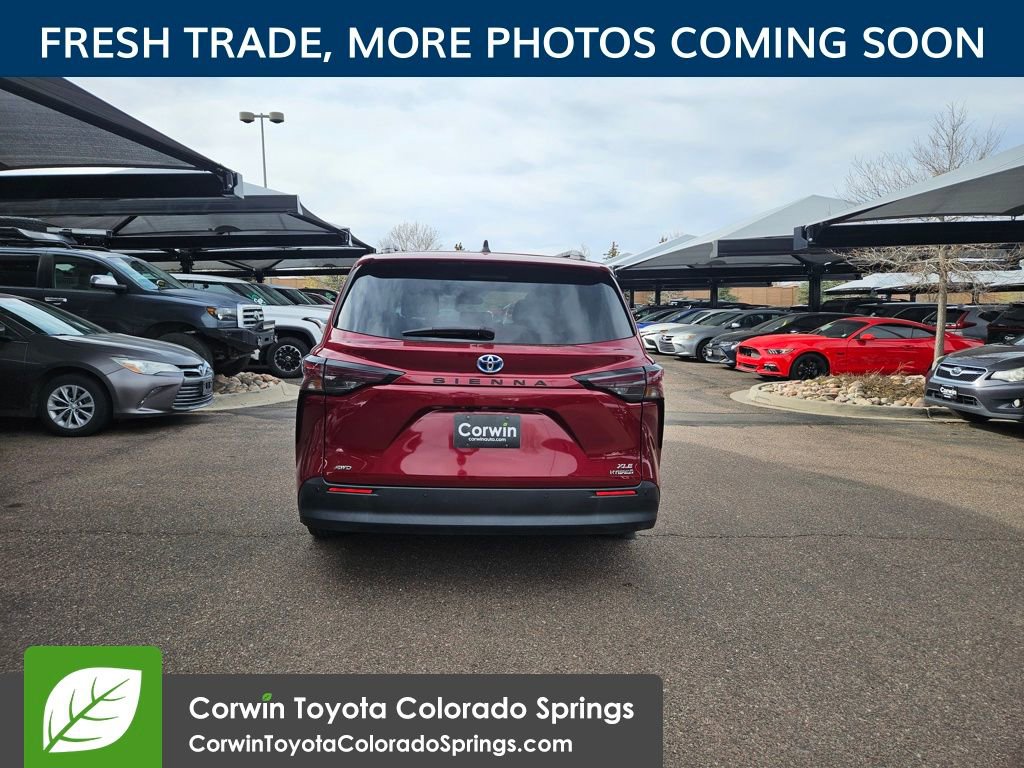 Used 2023 Toyota Sienna XLE w/ XLE Plus Package image 7