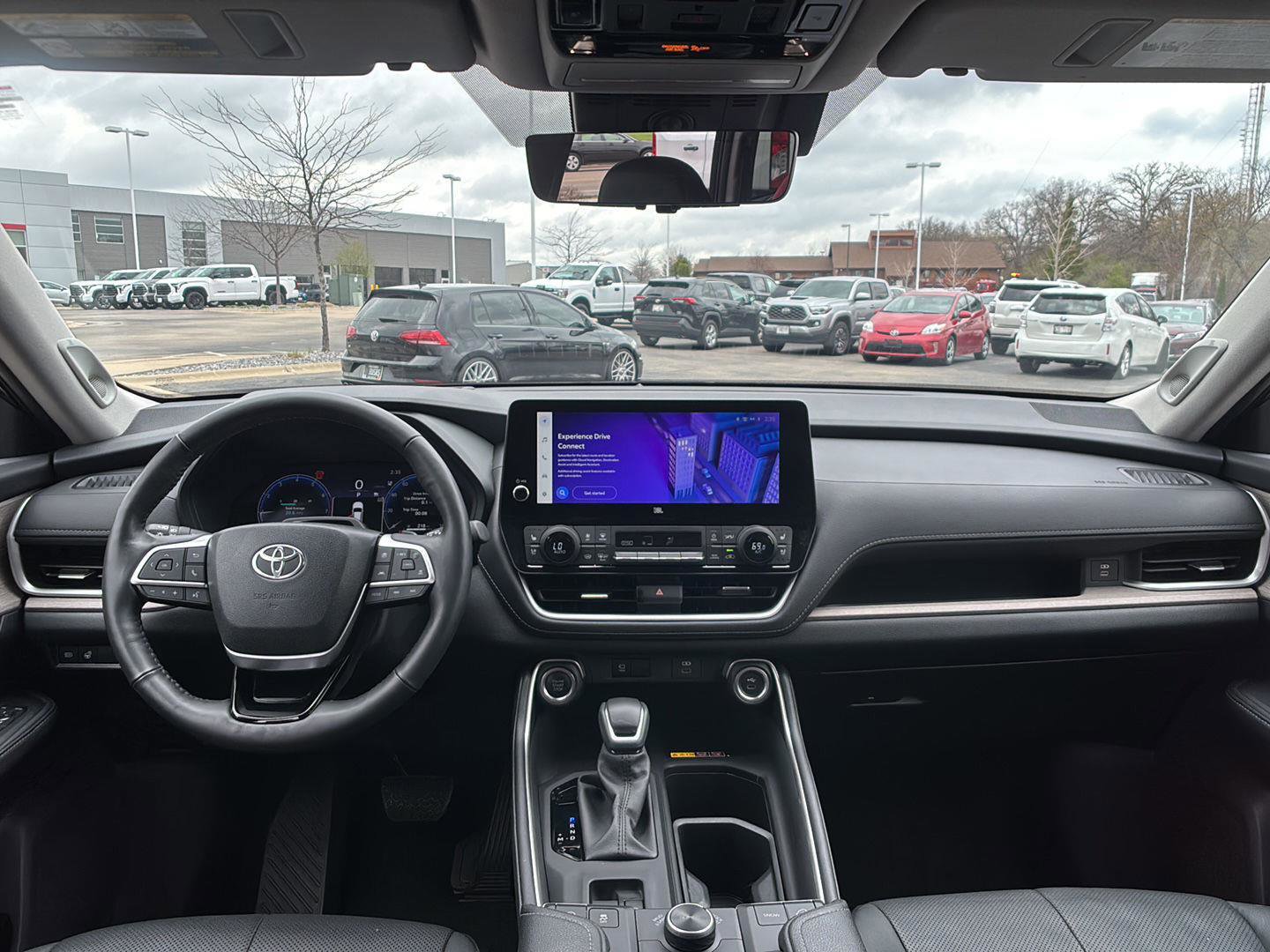 Used 2024 Toyota Grand Highlander AWD image 27