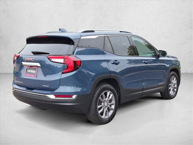 Used 2024 GMC Terrain SLT w/ Tech Package AWD/4WD image 5