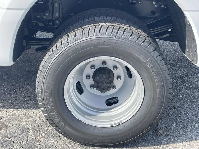 New 2026 Ford F350 XL w/ XL Driver Assist Package RWD image 21