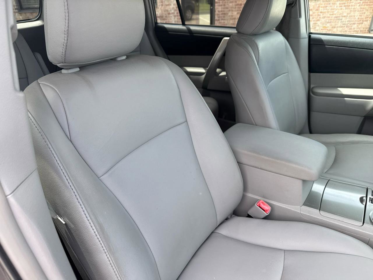 Used 2012 Toyota Highlander SE FWD image 54