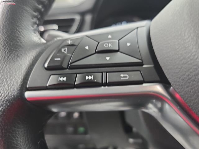 Used 2020 Nissan Rogue SV image 39