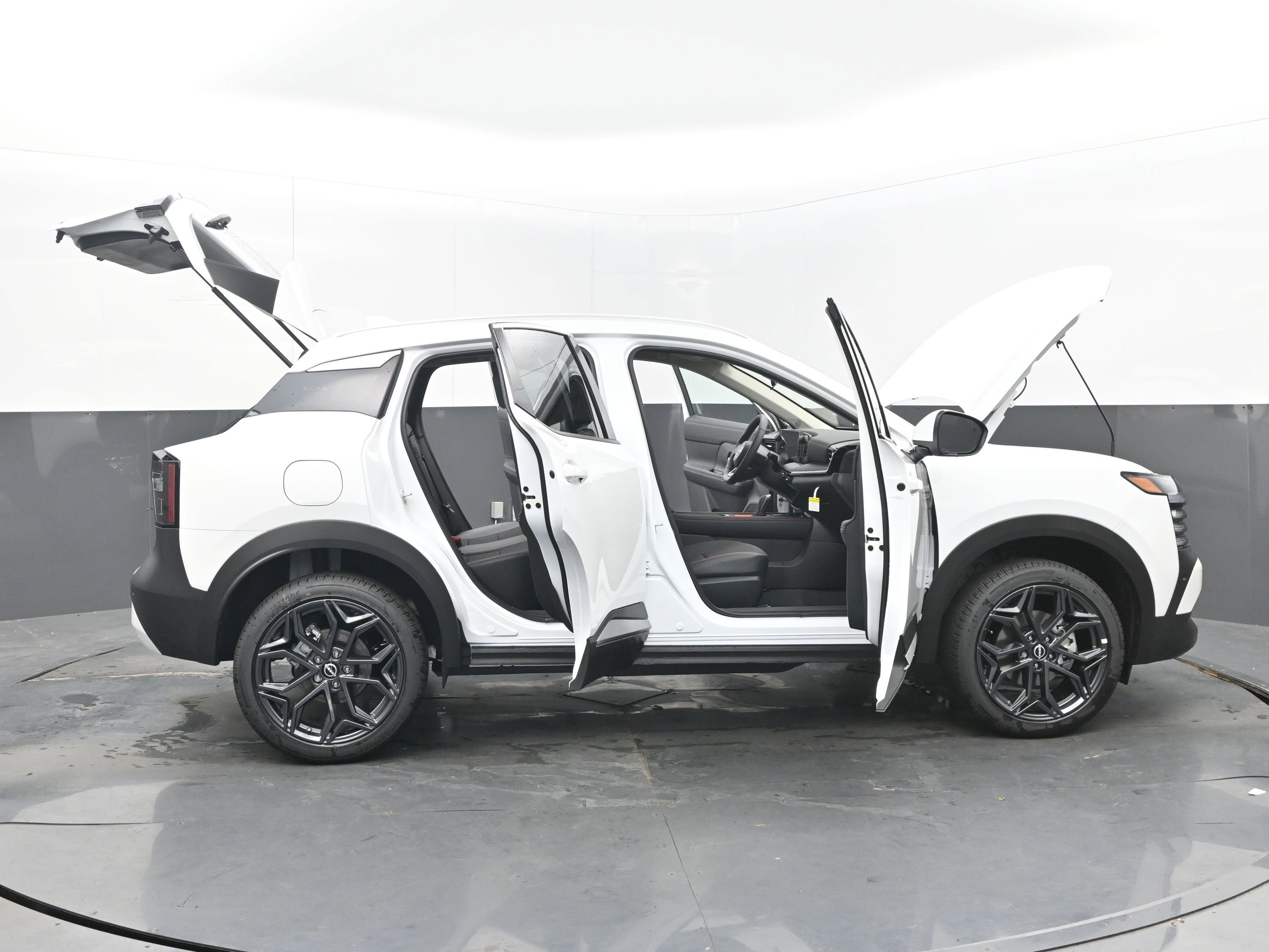 New 2025 Nissan Kicks SR image 56