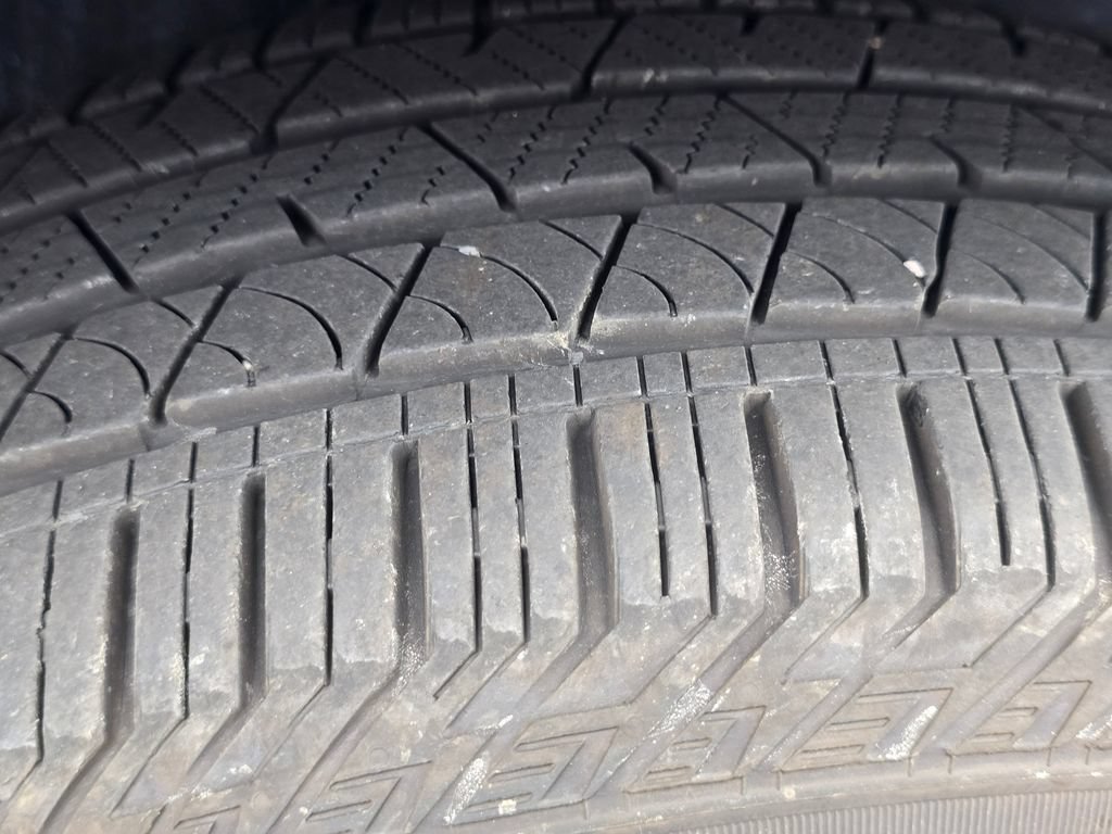 Used 2025 Honda Passport EX-L image 11