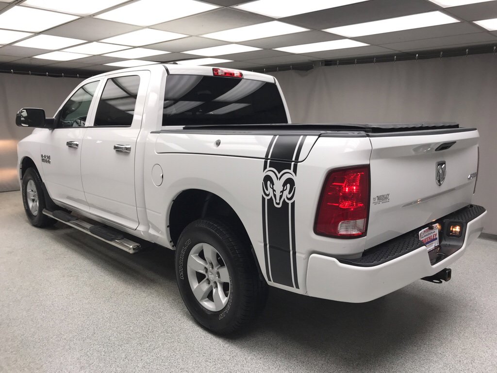 Used 2017 RAM 1500 Express image 2