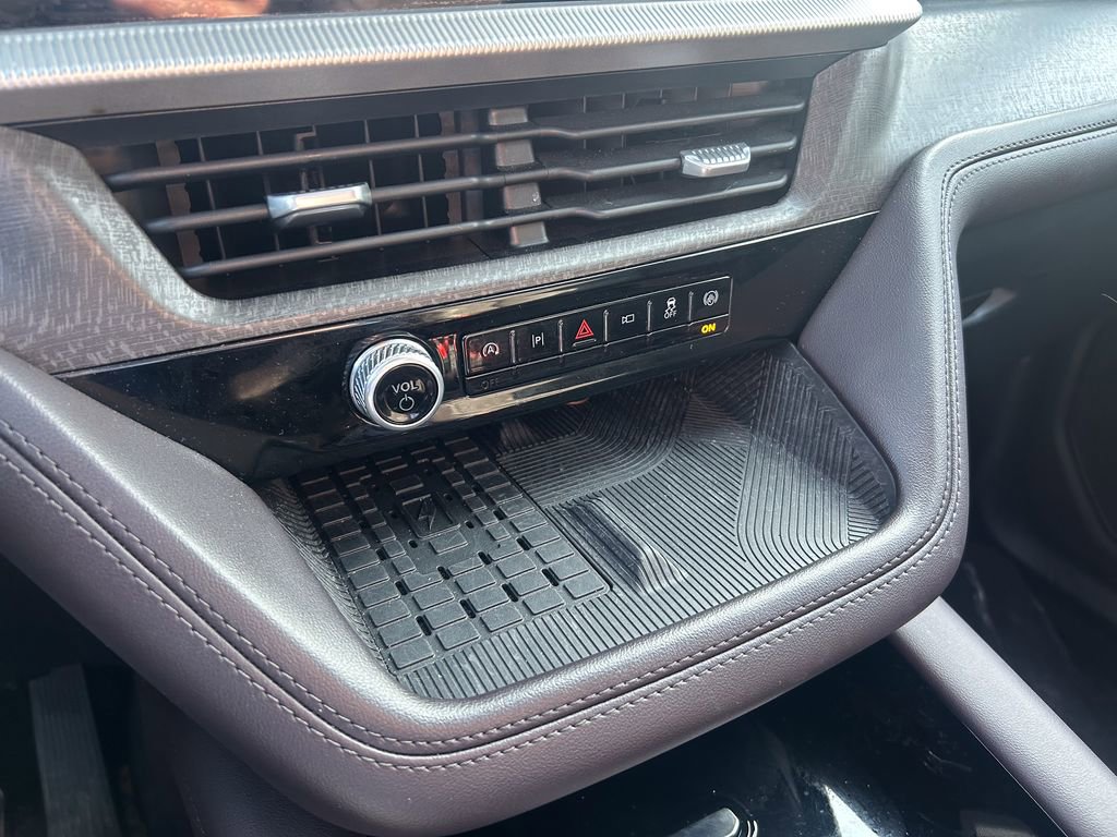 Certified 2025 Ford Explorer Platinum w/ LUX Leather Package image 31