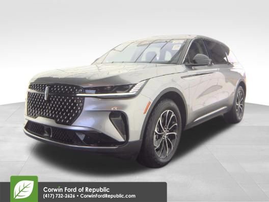 Used 2025 Lincoln Nautilus Premier image 15