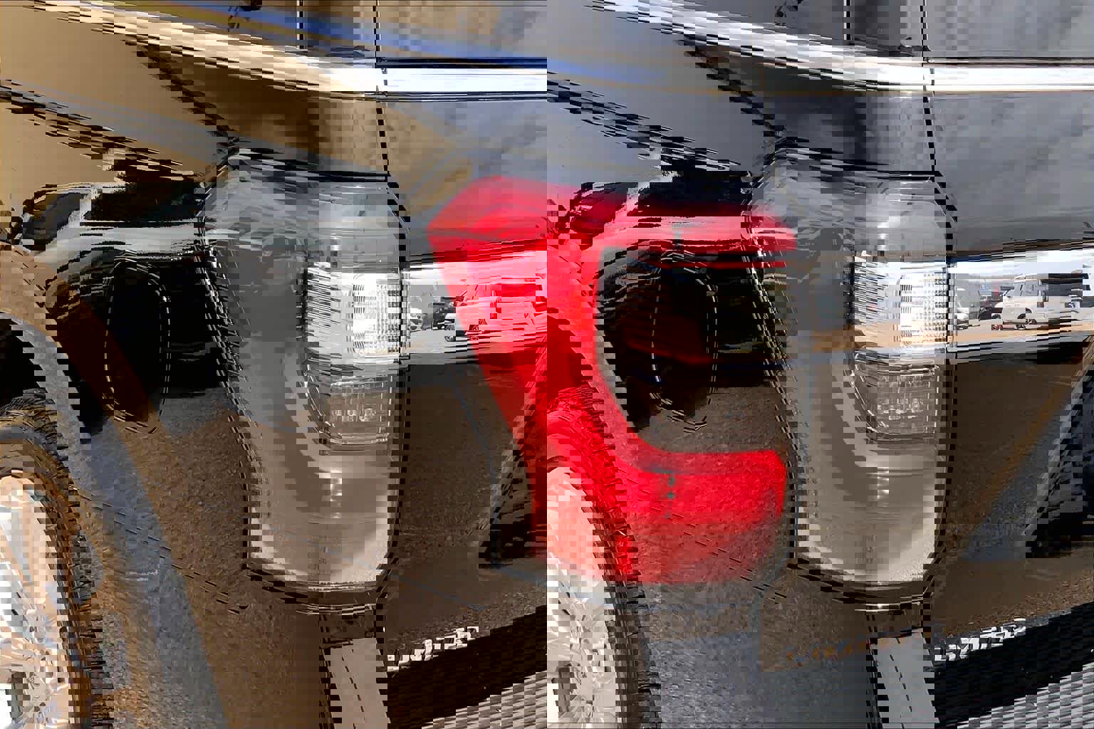 Used 2018 Ford Expedition Max Limited w/ Equipment Group 302A AWD/4WD image 29