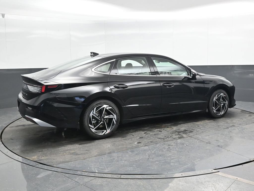 New 2026 Hyundai Sonata SEL image 2