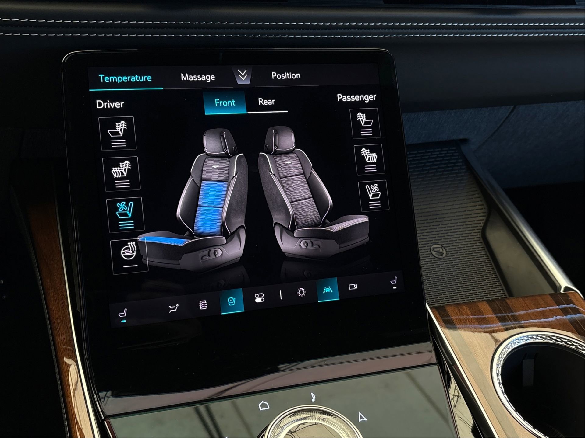 New 2026 Cadillac Escalade ESV Platinum Sport w/ LPO, ONYX Package image 34