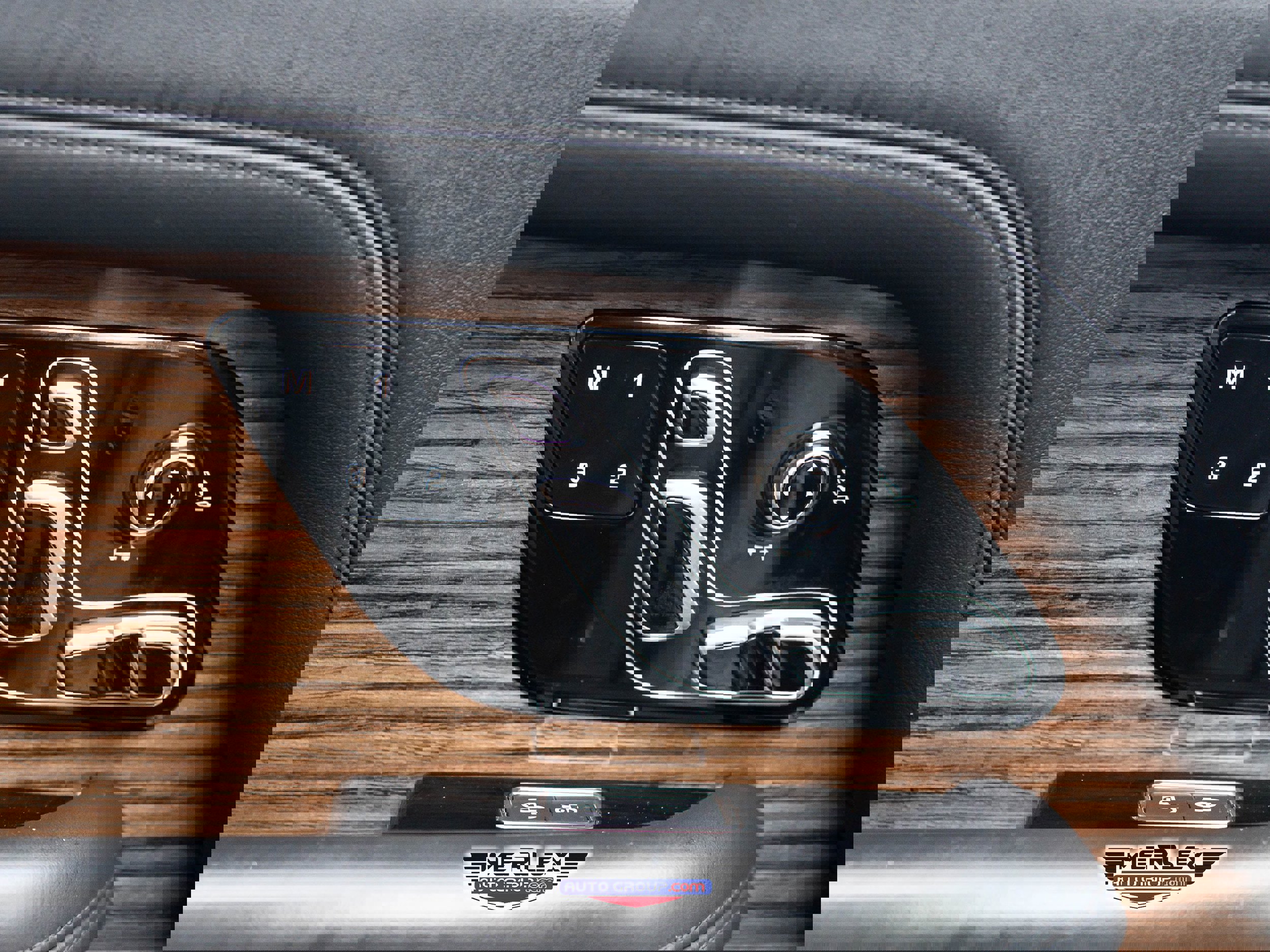 Used 2018 Land Rover Range Rover Long Wheelbase Supercharged image 37