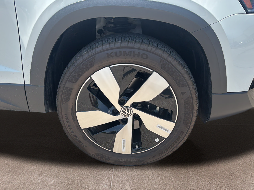 Used 2025 Volkswagen Taos S AWD/4WD image 9