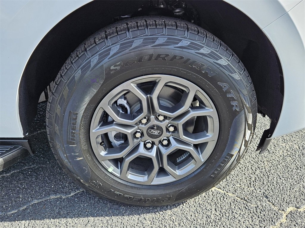 New 2025 Ford Expedition Active image 16