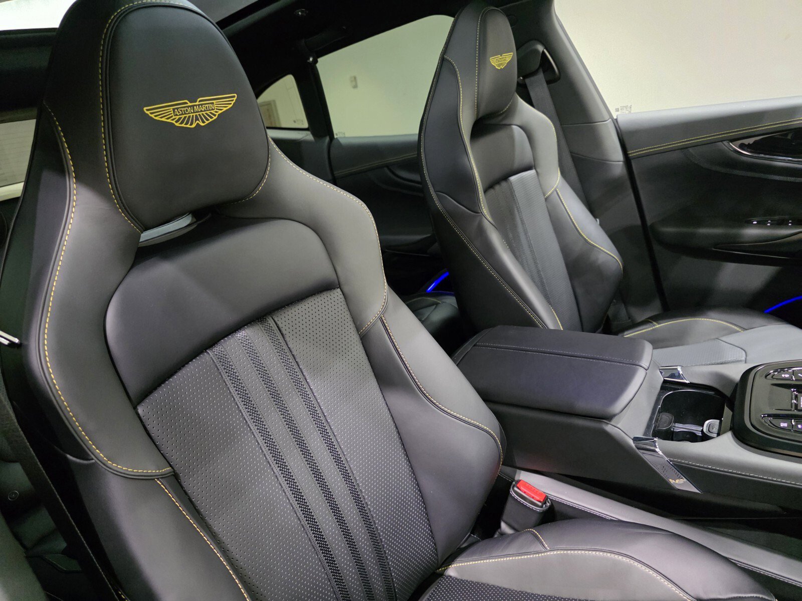 New 2025 Aston Martin DBX 707 image 24