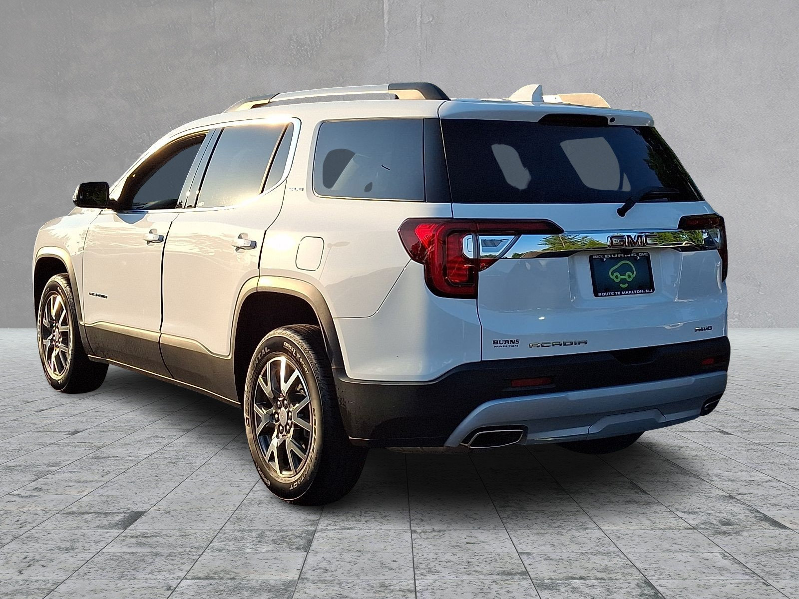 Certified 2023 GMC Acadia SLE w/ Driver Convenience Package AWD/4WD image 6
