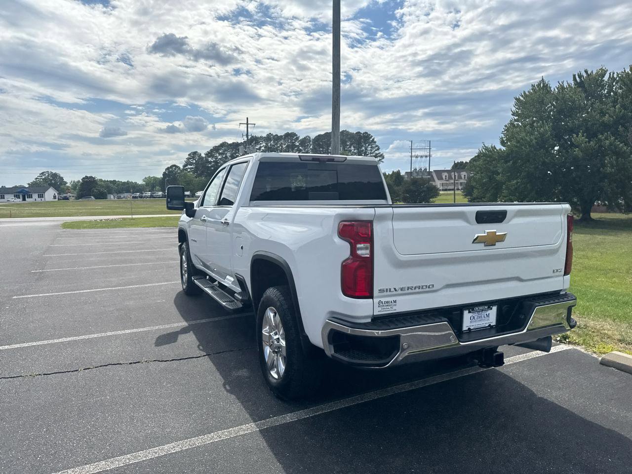 Used 2022 Chevrolet Silverado 2500 LTZ w/ LTZ Premium Package AWD/4WD image 8