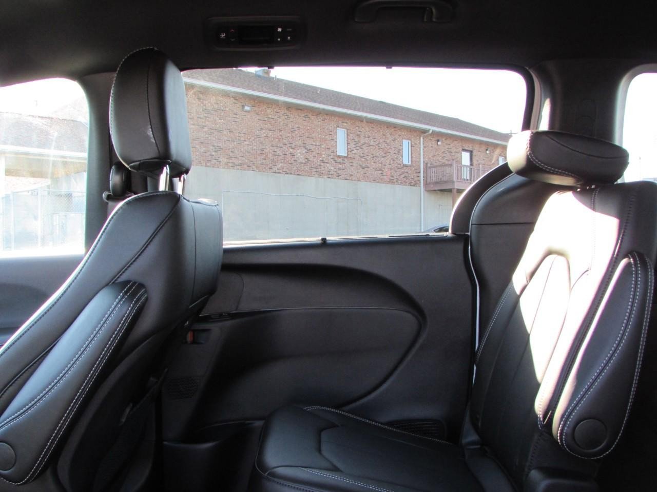 New 2026 Chrysler Pacifica Select image 24