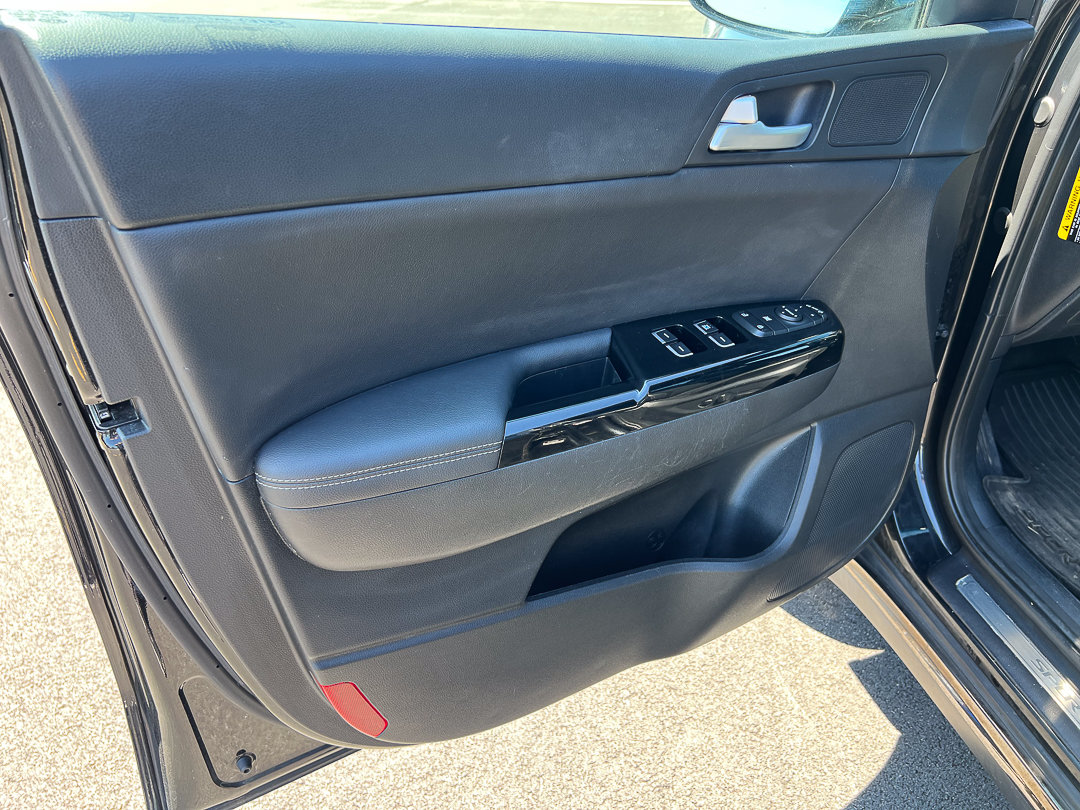 Used 2020 Kia Sportage S w/ S Premium Package AWD/4WD image 11